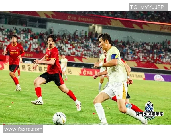 足球明星闪耀舞台精彩演出海报展现激情与魅力的视觉盛宴