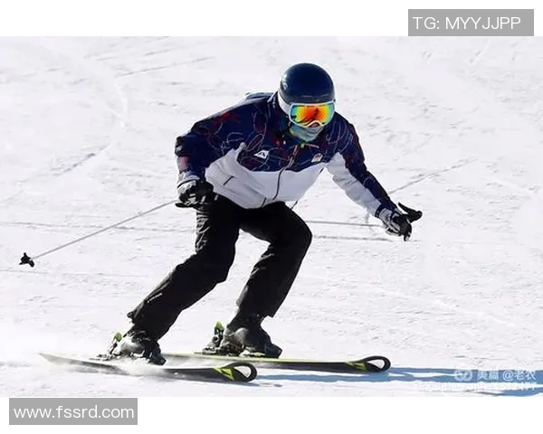 闪耀足球明星夜光手环点亮你的运动激情与时尚风潮